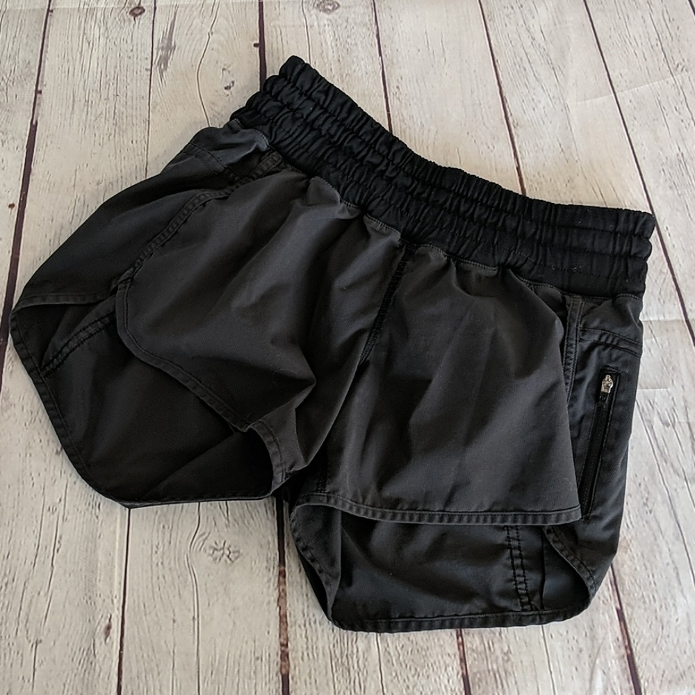 lululemon | Black Elastic Waist Shorts Size 6
